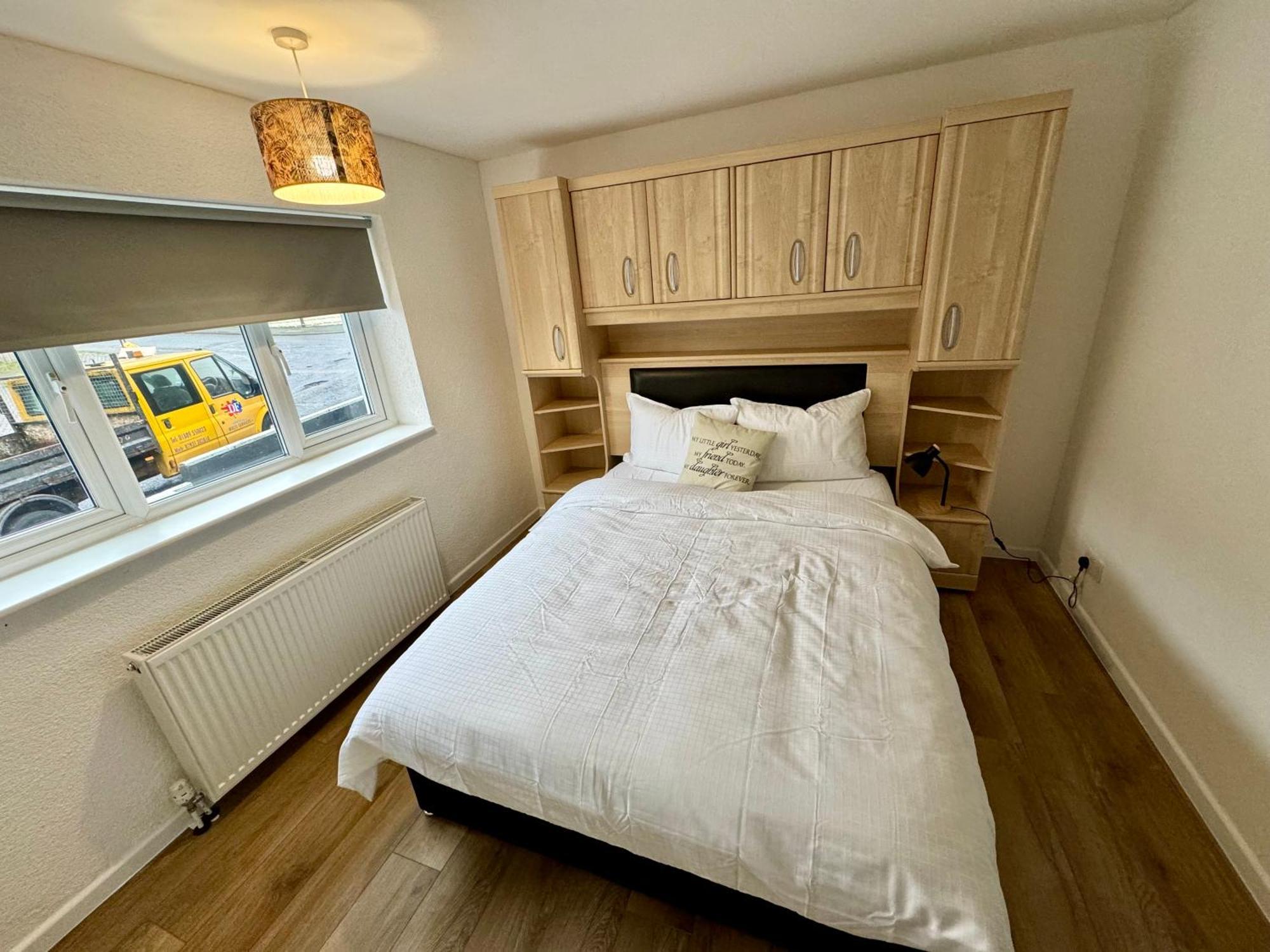 Florina S House 4 Bedrooms Villa Rugeley Luaran gambar