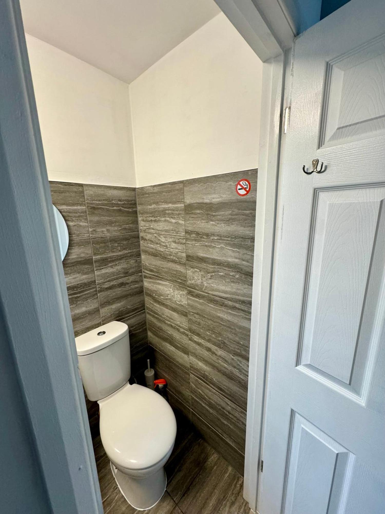 Florina S House 4 Bedrooms Villa Rugeley Luaran gambar
